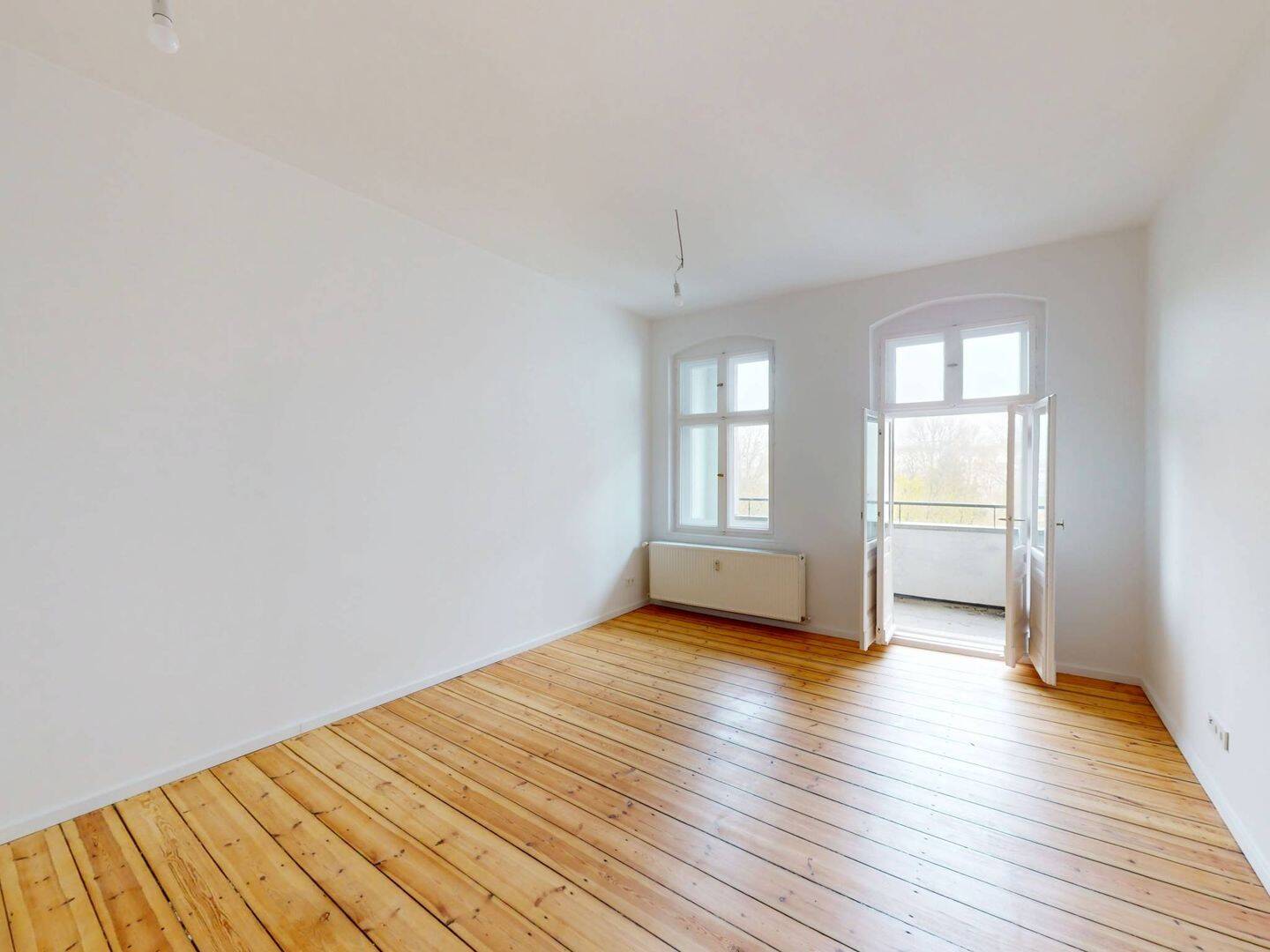 Saniert: 2-Zi.-Altbauwohnung mit BALKON und EBK in Berlin Friedrichshain, 10243 Berlin (Friedrichshain-Kreuzberg Friedrichshain)
