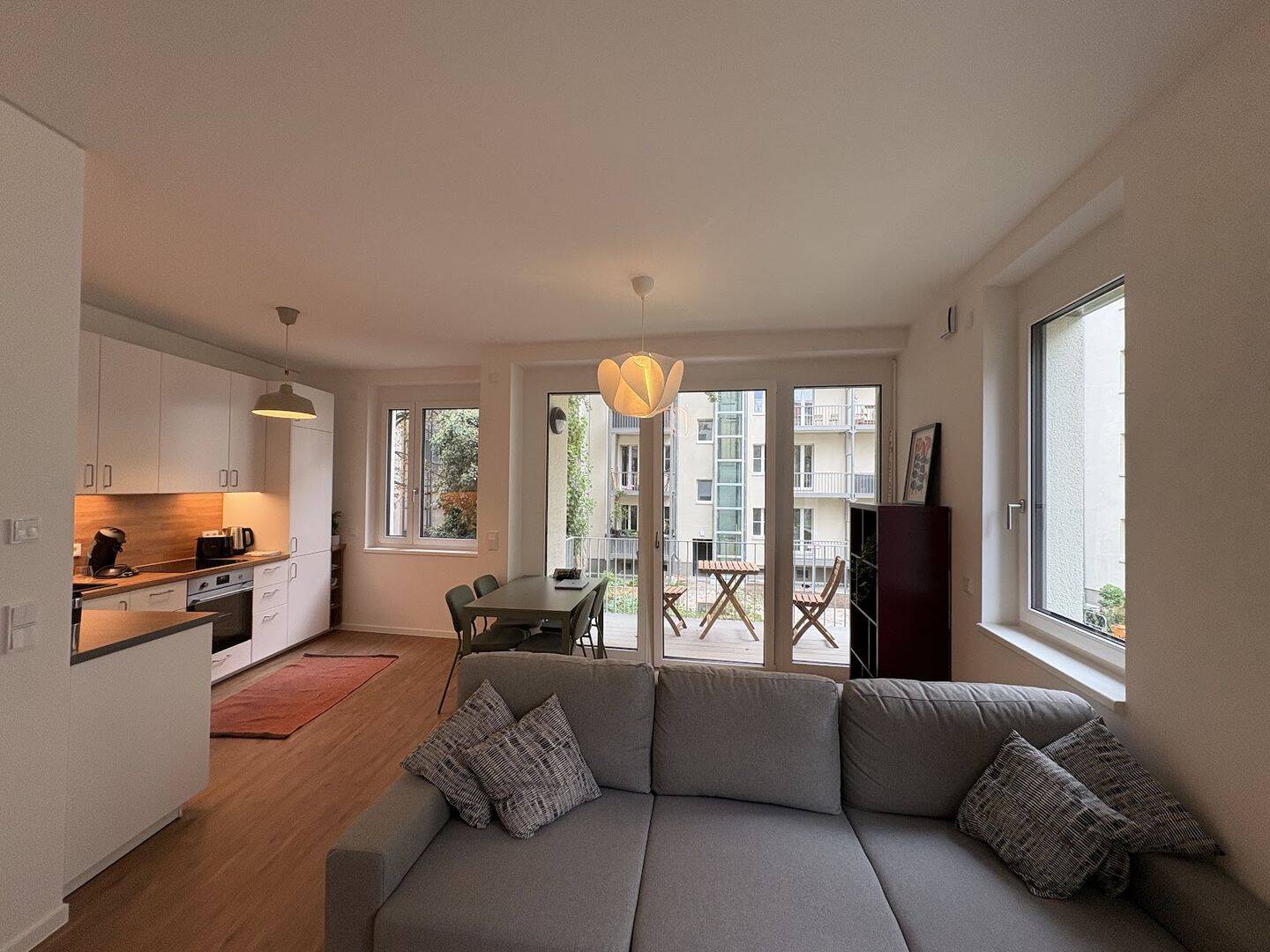 Erstbezug 2026: Stilvolle, voll möblierte 2-Zimmer-Wohnung mit Balkon in Berlin (10245), 10245 Berlin (Friedrichshain-Kreuzberg Friedrichshain)