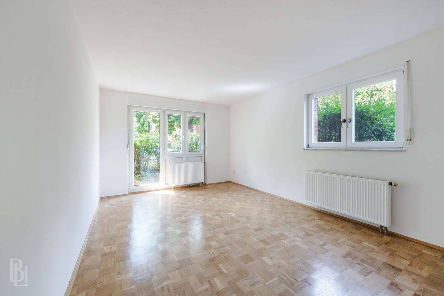 Einziehen oder investieren – charmante 2-Zimmer-Wohnung mit Terrasse in Berlin-Pankow, 13156 Berlin (Pankow Kleingartenanlage Alte Baumschule Niederschönhausen Rosenthal)