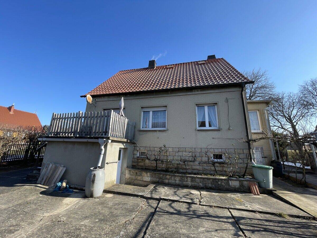 Einfamilienhaus mit großem Gartengrundstück und tollem Blick in das Unstruttal, 6636 Laucha an der Unstrut
