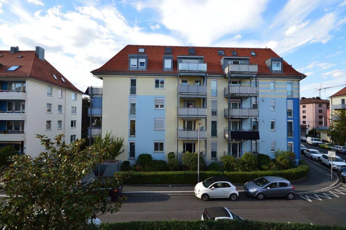Großzügige 2-Zimmer-Altbauwohnung in begehrter Wohnlage, 97072 Würzburg (Altstadt Sanderau)