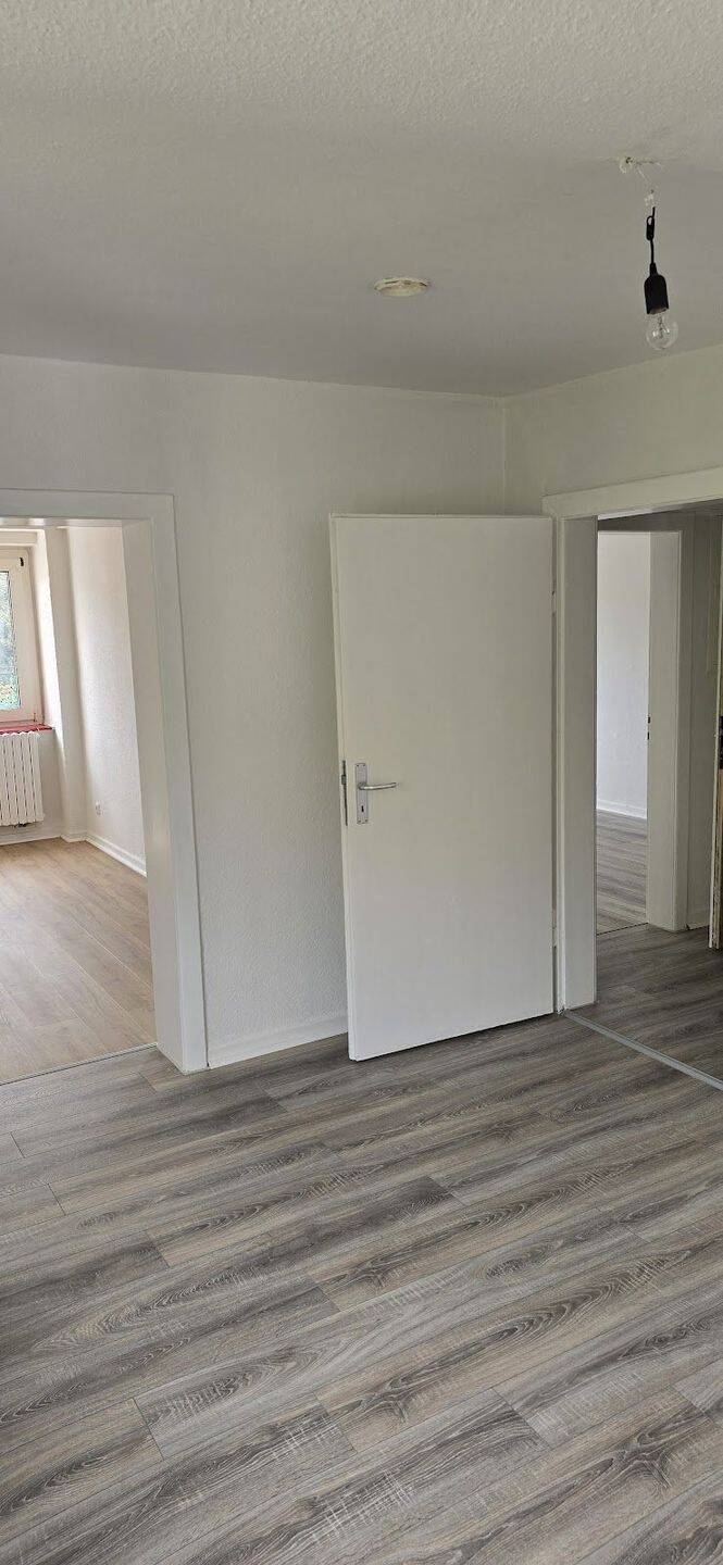 Sehr schöne sanierte 2 Zimmer Wohnung mit Gartennutzung in Gelsenkirchen zu vermieten, 45899 Gelsenkirchen (Beckhausen Heßler Horst)