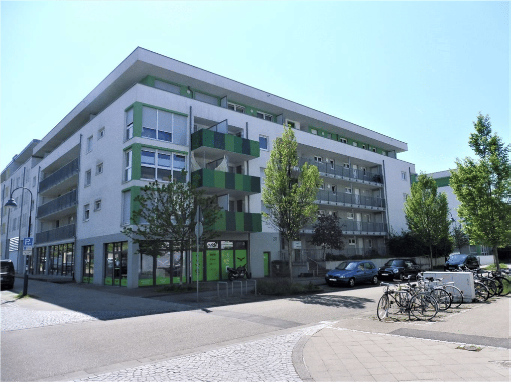 Schöne 3-Zimmer-Wohnung mit kl. Gartenanteil zu vermieten, 79111 Freiburg im Breisgau