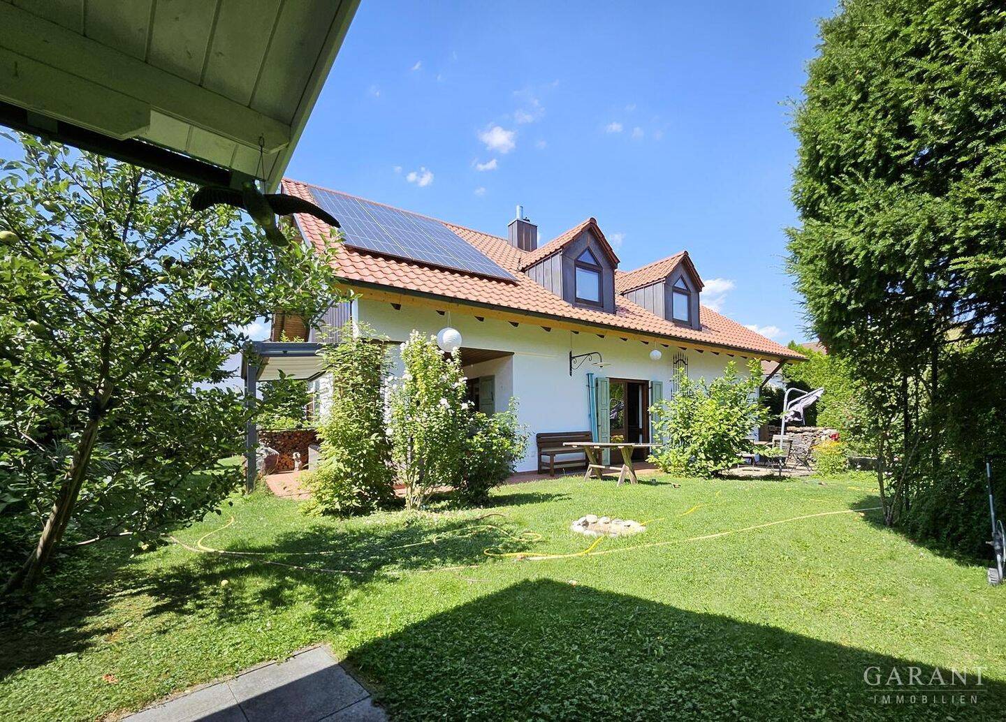 *Hier wurde sehr viel investiert! Modernisiertes Landhaus mit Traumgarten, 85053 Ingolstadt (Ingolstadt Kothau Niederfeld Ringsee Rothenturm)