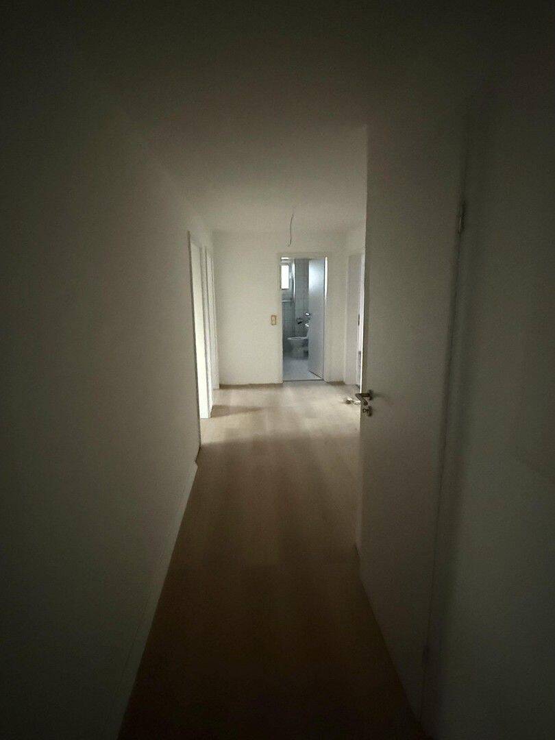 Frisch renovierte 3-Zimmer-Wohnung mit Stellplatz in Bendorf, 56170 Bendorf