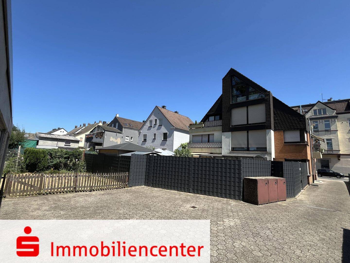 116 m² Fläche -schöne 49 m² DG-Wohnung mit 67m² wohnlich ausgebauter Nutzfläche im Spitzboden & Garage, 45699 Herten