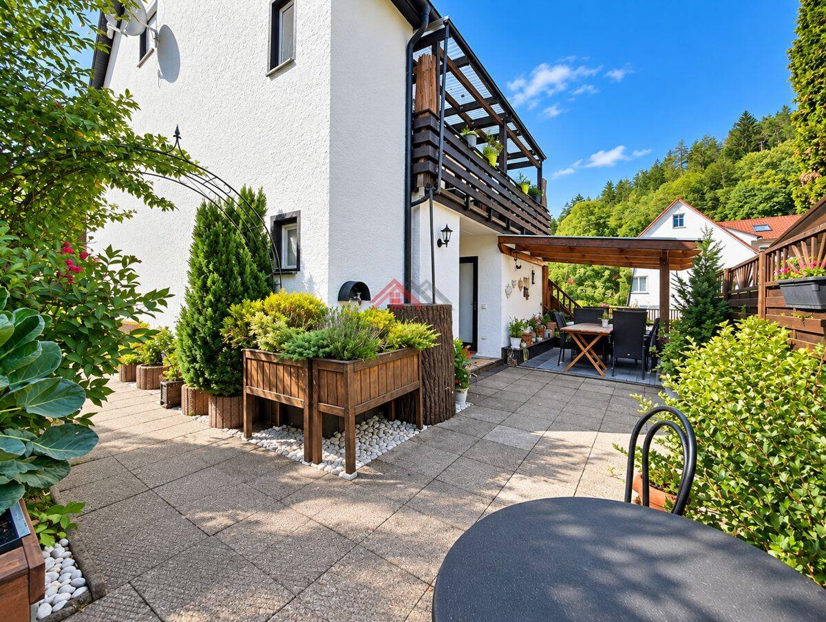 Charmantes Zuhause mit Gartenidylle, großzügigem Balkon,Terrasse, PV Anlage und Garage TUT/Möhringen, 78532 Tuttlingen
