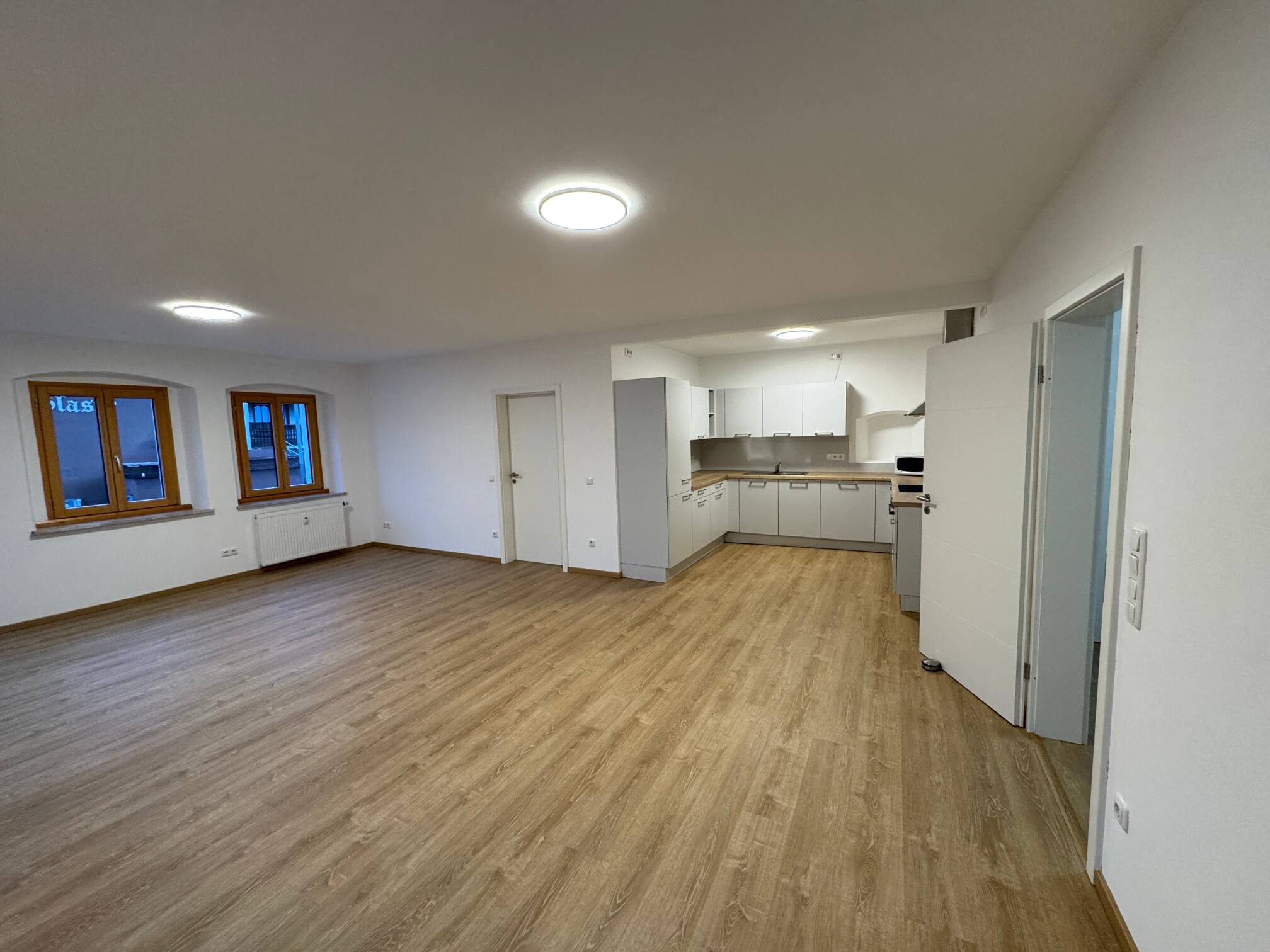Helle, komplett sanierte Altbauwohnung, 92271 Freihung