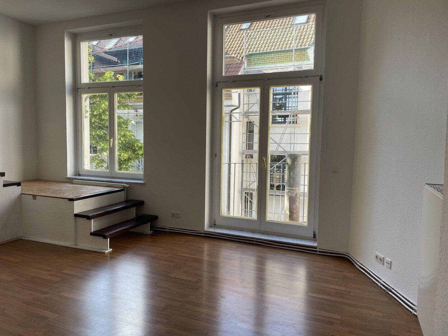 Elegant 5-Room Historic Apartment with 16 m² Sunny Balcony – Available from 01 September 2026, 4107 Leipzig (Zentrum Zentrum-Süd)