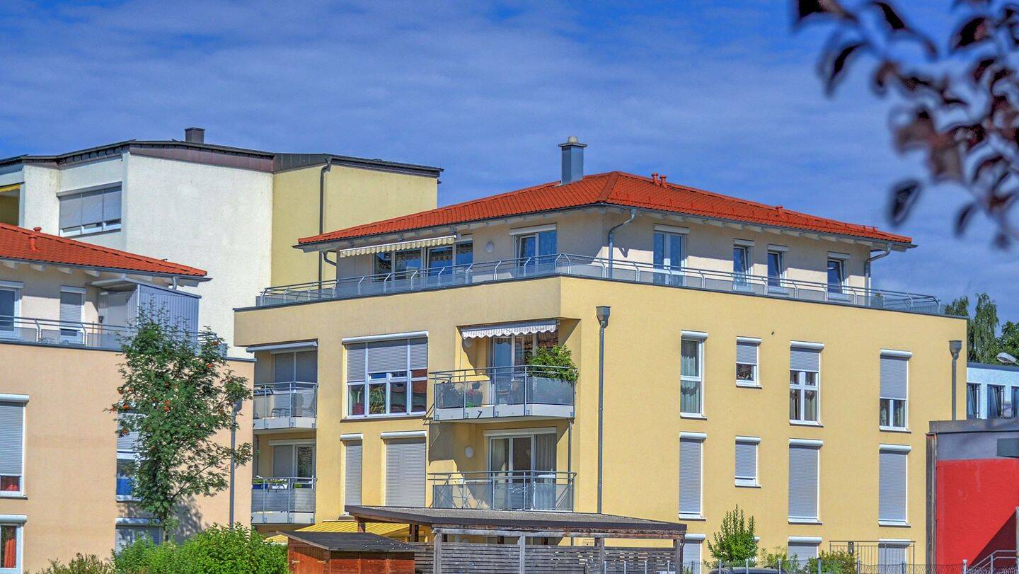 (Fast) voll möblierte, moderne Singlewohnung – LA-Nikola – schnell am Bahnhof und in der City, 84034 Landshut (Münchnerau Nikola West)