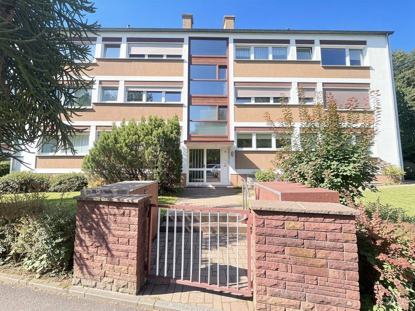 TOP Angebot – Einziehen und wohlfühlen, oder vermieten! EG-Eigentumswohnung mit Balkon und Garage, 42115 Wuppertal (Elberfeld)
