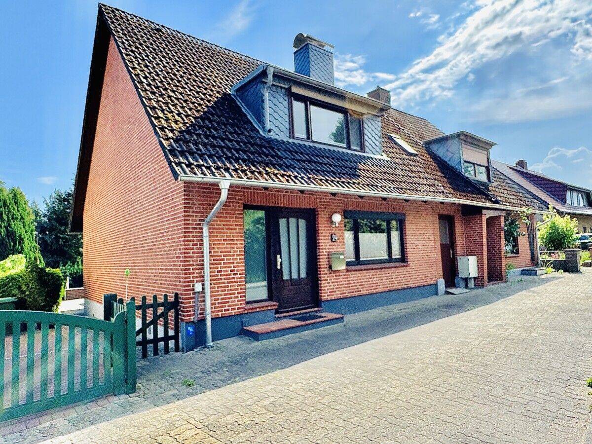 Ruhig gelegene Doppelhaushälfte im Herzen von Kappeln, 24376 Kappeln