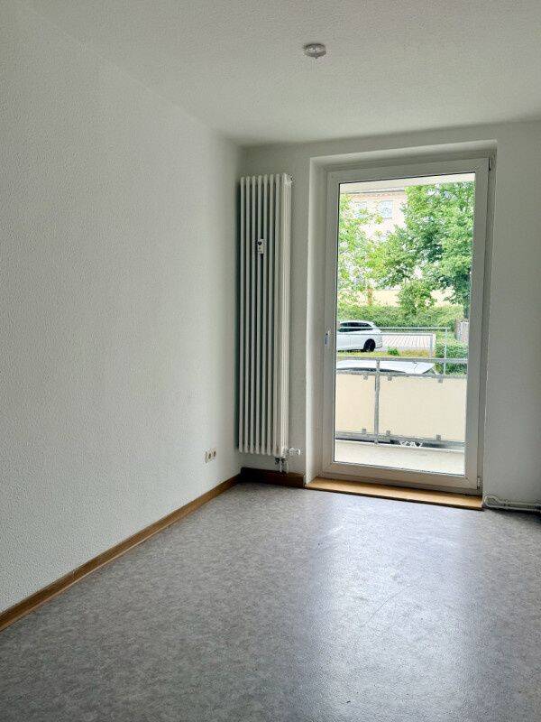 Attraktive 3-Raum-Wohnung im Erdgeschoss – zentral in Plauen gelegen, 8525 Plauen