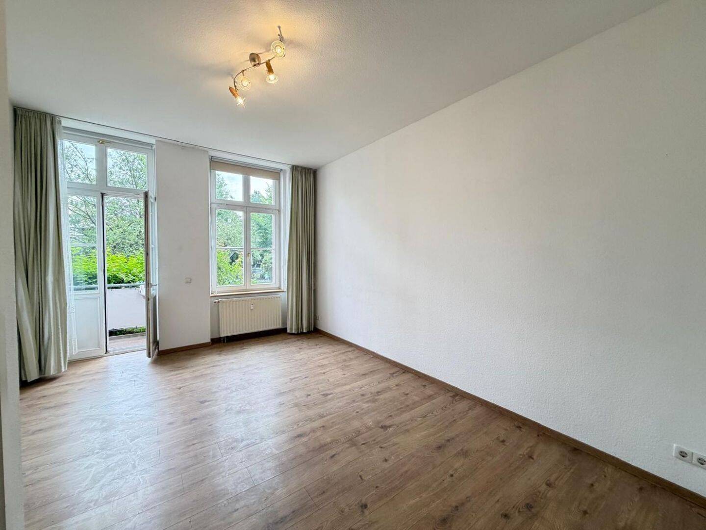 BETREUTE WOHNANLAGE ! kleine, altersgerechte 2- RWE mit Terrasse !, 2826 Görlitz