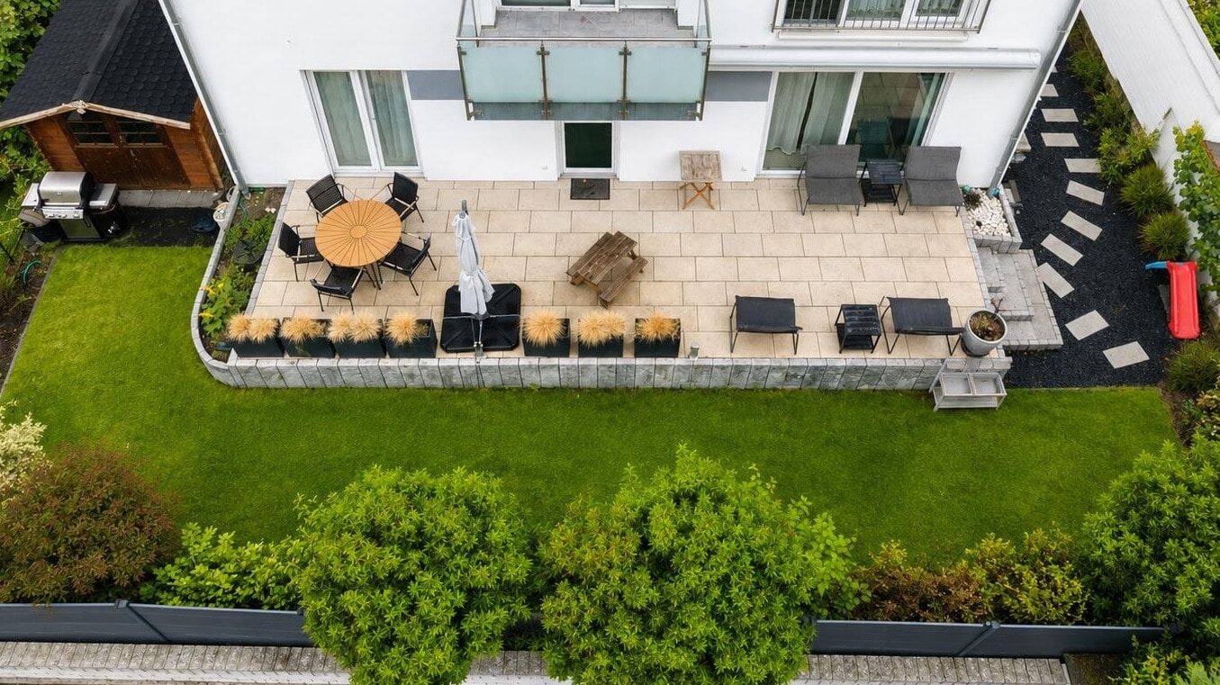 Moderne und großzügige Erdgeschosswohnung mit Garten und Hauscharakter, 67105 Schifferstadt