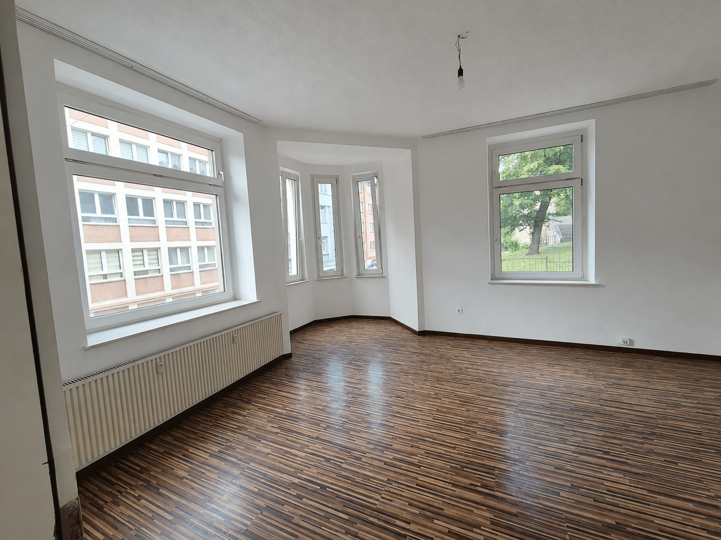 Frisch renovierte 2,5-Zimmer-Wohnung in zentraler Lage Hagen, 58097 Hagen (Altenhagen Boele Hochschulviertel Ischeland Mittelstadt)