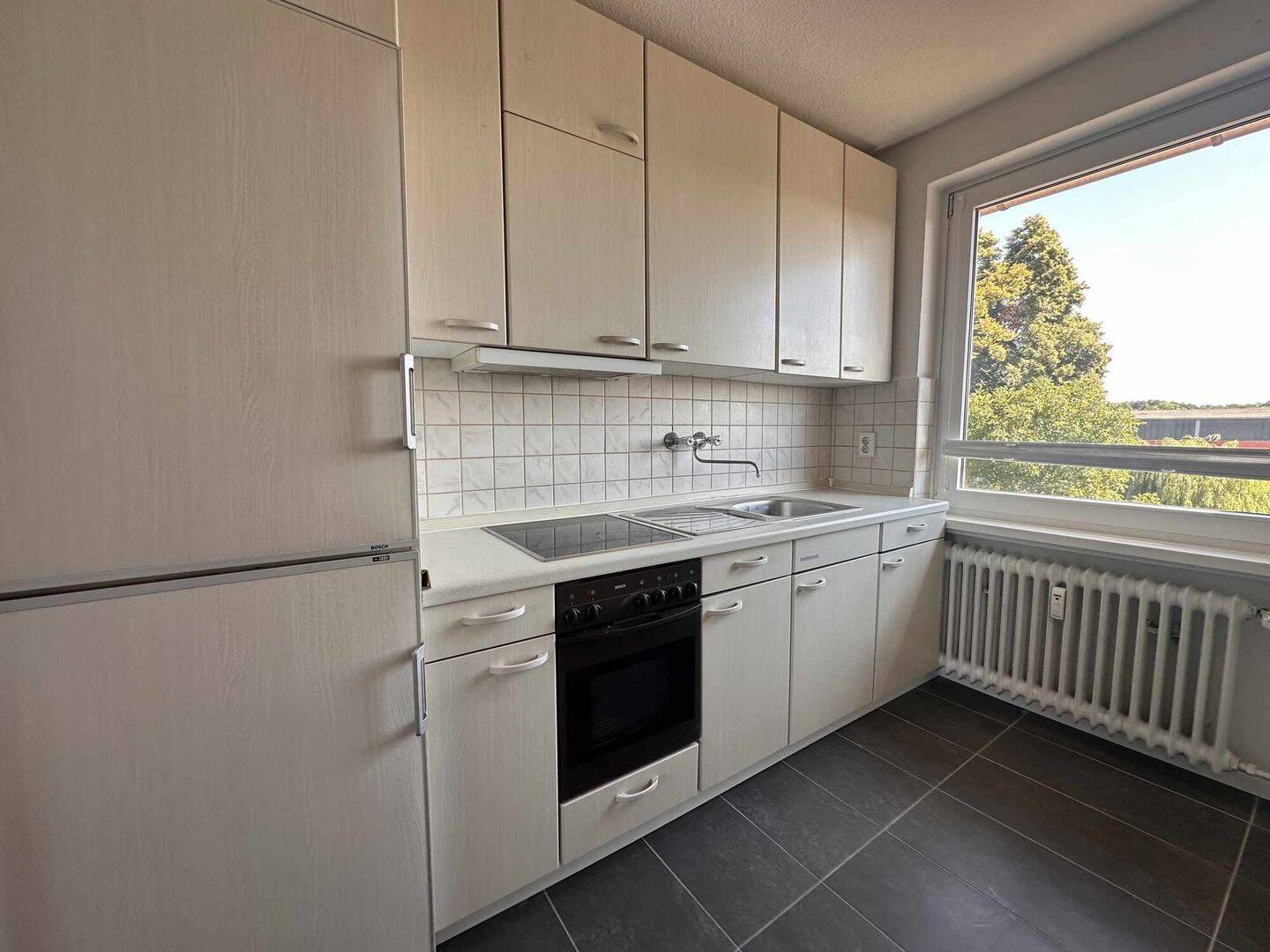 Frisch renovierte 3-Zimmer-Wohnung mit Balkon, 21339 Lüneburg