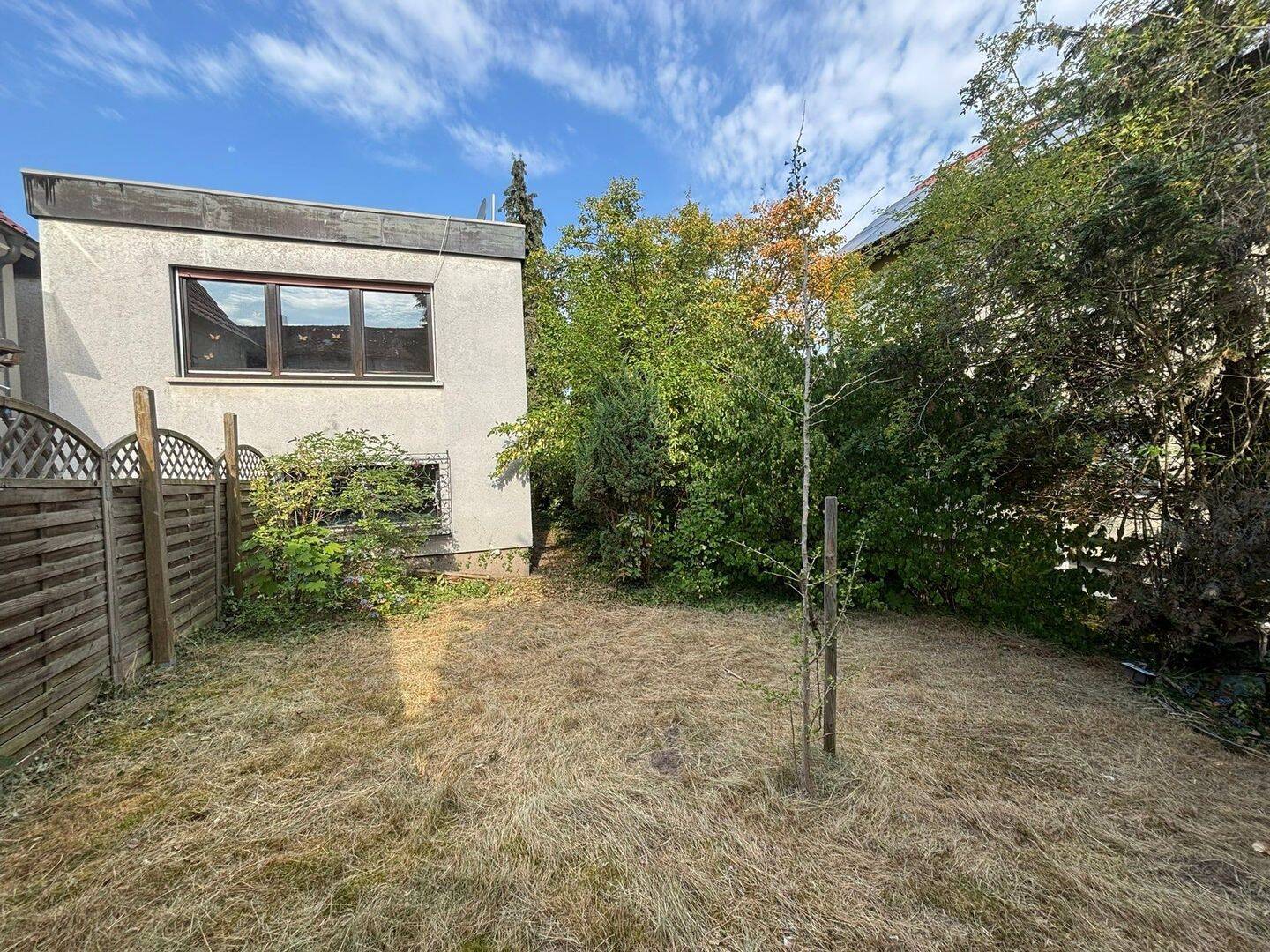DIESES HAUS FÄLLT AUS DER REIHE / EIGENTUM SICH FREI ENTFALTEN, 96049 Bamberg (Bamberg Bug Gaustadt Wildensorg)