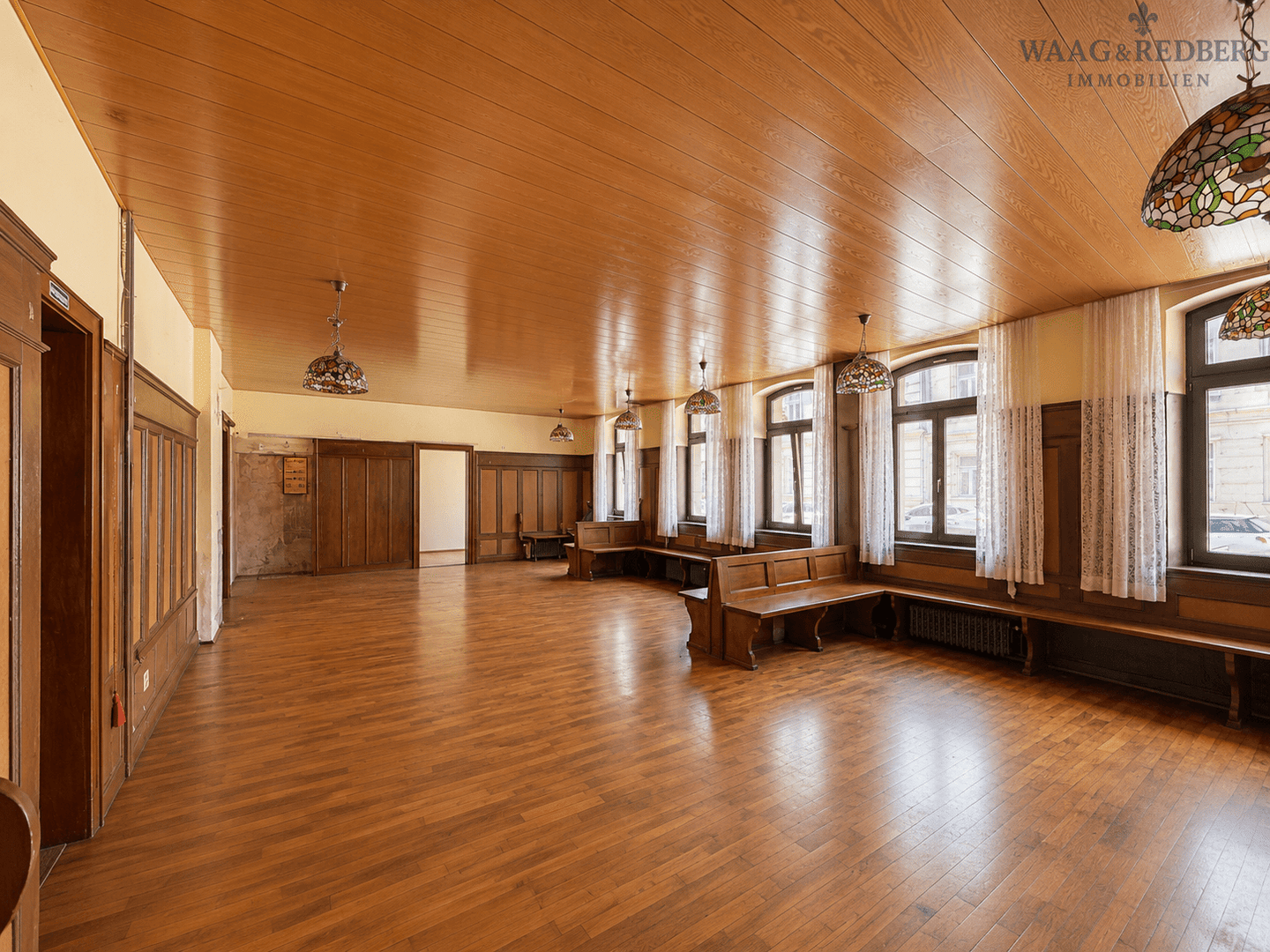 Seltene Gelegenheit: Großzügiger Altbau mit 3,15 hohen Decken zum sehr fairen Kaufpreis, 90762 Fürth (Innenstadt)