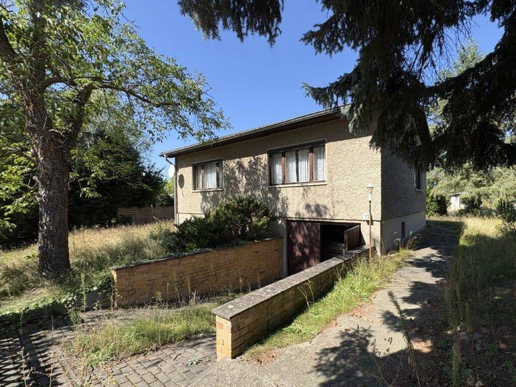 Provisionsfrei: Einfamilienhaus in ruhiger Lage, voll unterkellert mit Tiefgarage, 15738 Zeuthen