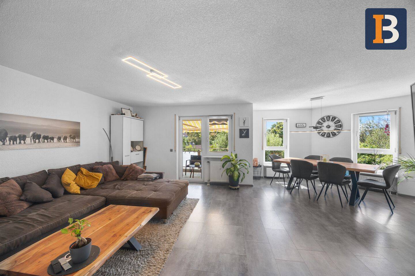 Großzügige 4-Zimmer-WHG mit zwei Balkonen und TG-Stellplatz in ruhiger Lage von Nollingen!, 79618 Rheinfelden (Baden)