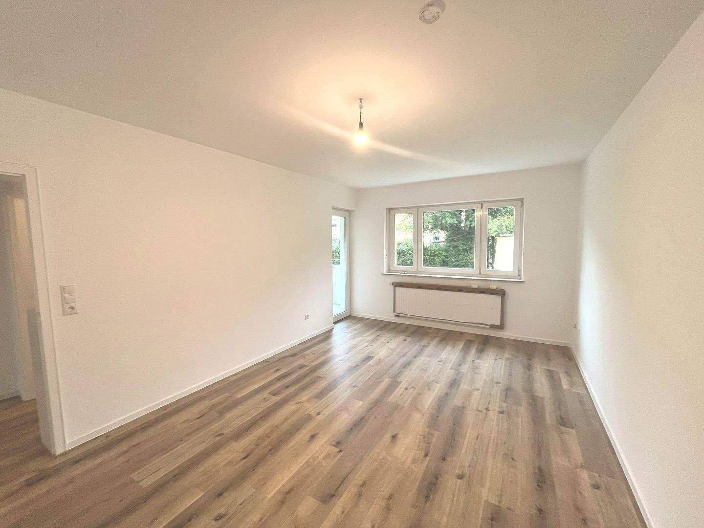 Sehr schöne 2-Zimmer-Wohnung zentral zwischen Alt- und Neustadt, 84489 Burghausen