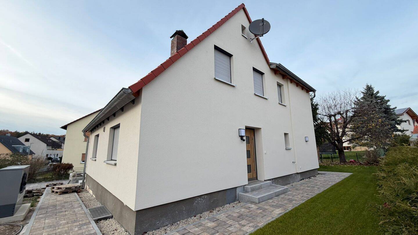 Modernisiertes Einfamilienhaus mit großem Garten – 6 Zimmer & energieeffiziente Haustechnik, 91207 Lauf a.d. Pegnitz (Lauf)