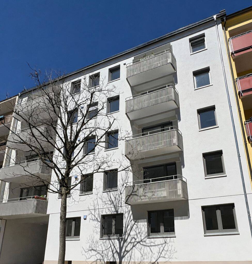 Erstbezug nach energ. Sanierung – 2-Zimmer-Domizil mit Balkon in Nürnberg inkl. neuer EBK – Wohnen auf KfW-70-Niveau, 90408 Nürnberg (Großreuth h. d. Veste Gärten h. d. Veste Maxfeld Nordbahnhof Sankt Johannis)
