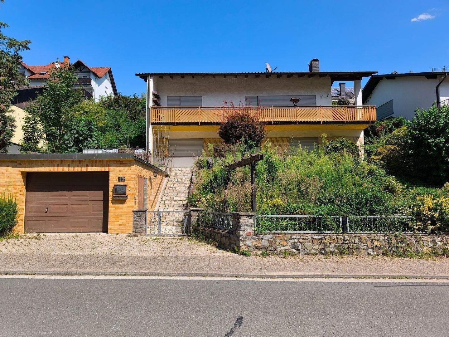 Ein-Zweifamilienhaus mit Ausbaupotential, 69509 Mörlenbach