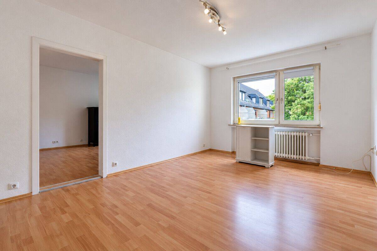 Gepflegte 2-Zimmer-Wohnung in begehrter Lage und Südausrichtung-Balkon, 28205 Bremen (Hulsberg Peterswerder)
