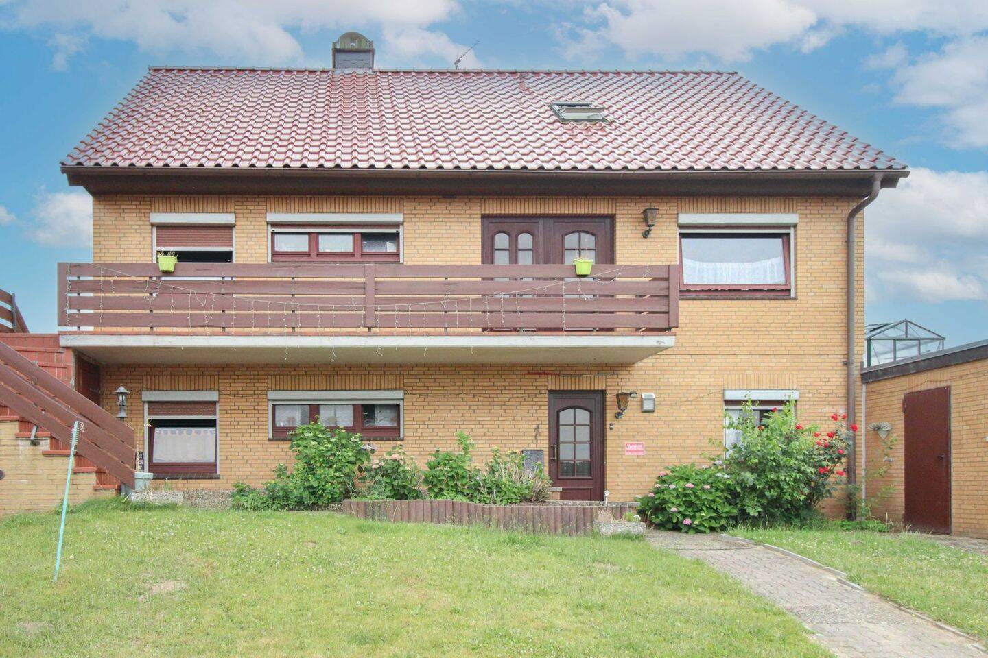 Teil-Saniertes Einfamilienhaus mit Einliegerwohnung in Nehmten-Bredenbek auch für Mehrgenerationen, 24326 Nehmten