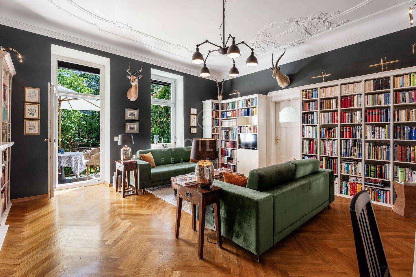 Maxvorstadt: Großzügige Hochparterre-Wohnung im stilvollen Altbau, 80798 München (Maxvorstadt Schwabing-West)