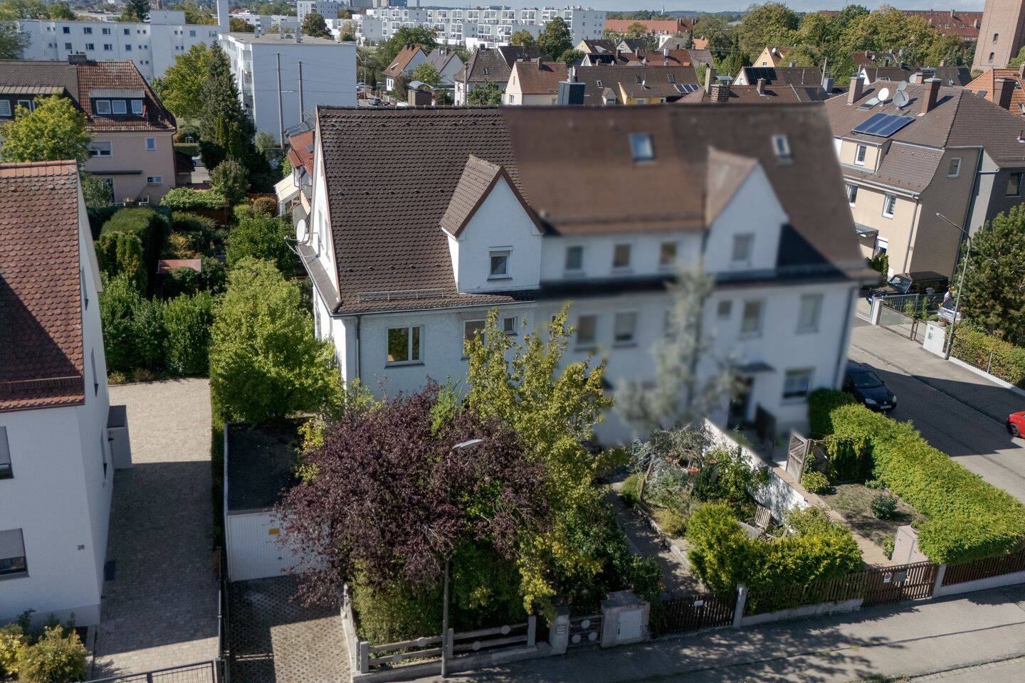 Ruhige Lage und Raum für Ideen – Reiheneckhaus mit Garten zur individuellen Modernisierung, 86156 Augsburg (Bärenkeller Kriegshaber Oberhausen Pfersee)