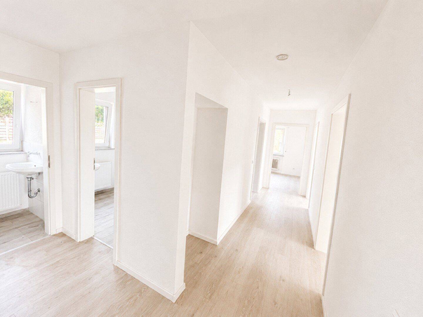 Erstbezug nach Kernsanierung #hell #lichtdurchflutet #4-Zi -Wohnung #Südbalkon #Einbauküche, 75233 Tiefenbronn