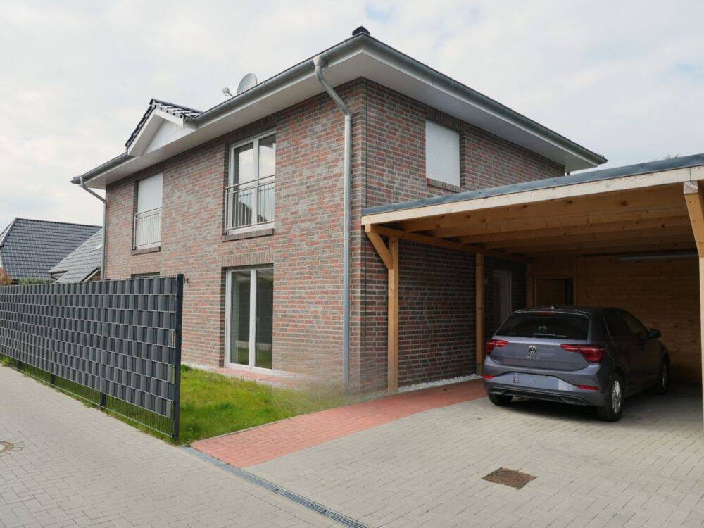 Großzügiges 5 Zimmer KFW 55 Einfamilienhaus mit Carport in Norderstedt, 22844 Norderstedt