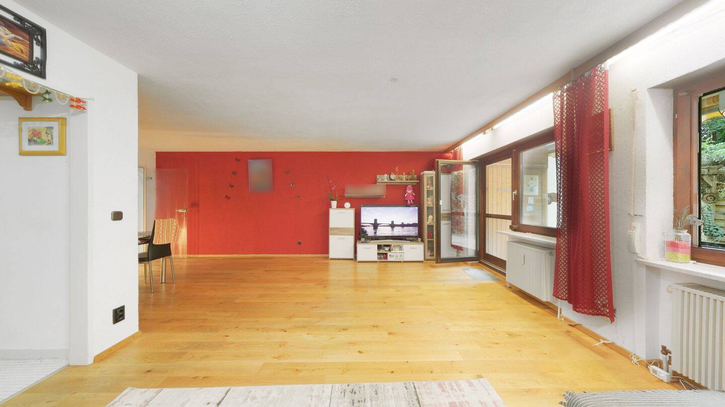 Gepflegte Erdgeschosswohnung mit zwei Terrassen und TG-Stellplatz in Wiblingen, 89079 Ulm