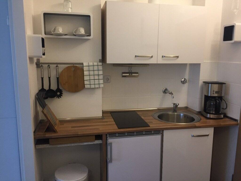 Helle 1-Zimmer Wohnung, Erlangen zentrumsnah. (Ohne Möbel), 91058 Erlangen (Bruck Eltersdorf Erlangen-Süd Sebaldussiedlung Tennenlohe)