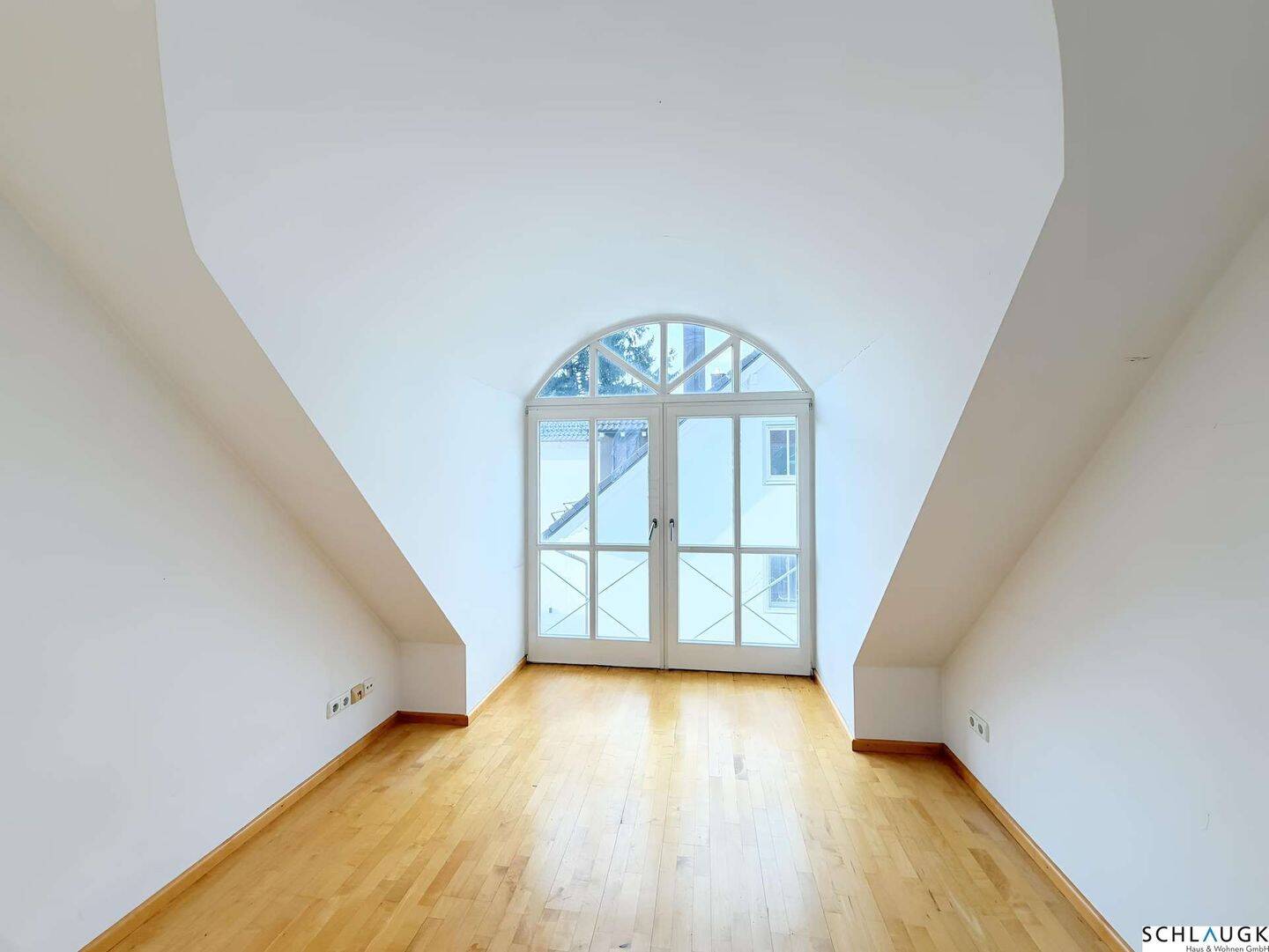 3,5 Zimmer – teilsaniert – sofort bezugsfrei – Ihr Wohn/(t)raum!, 81929 München (Bogenhausen Trudering-Riem)