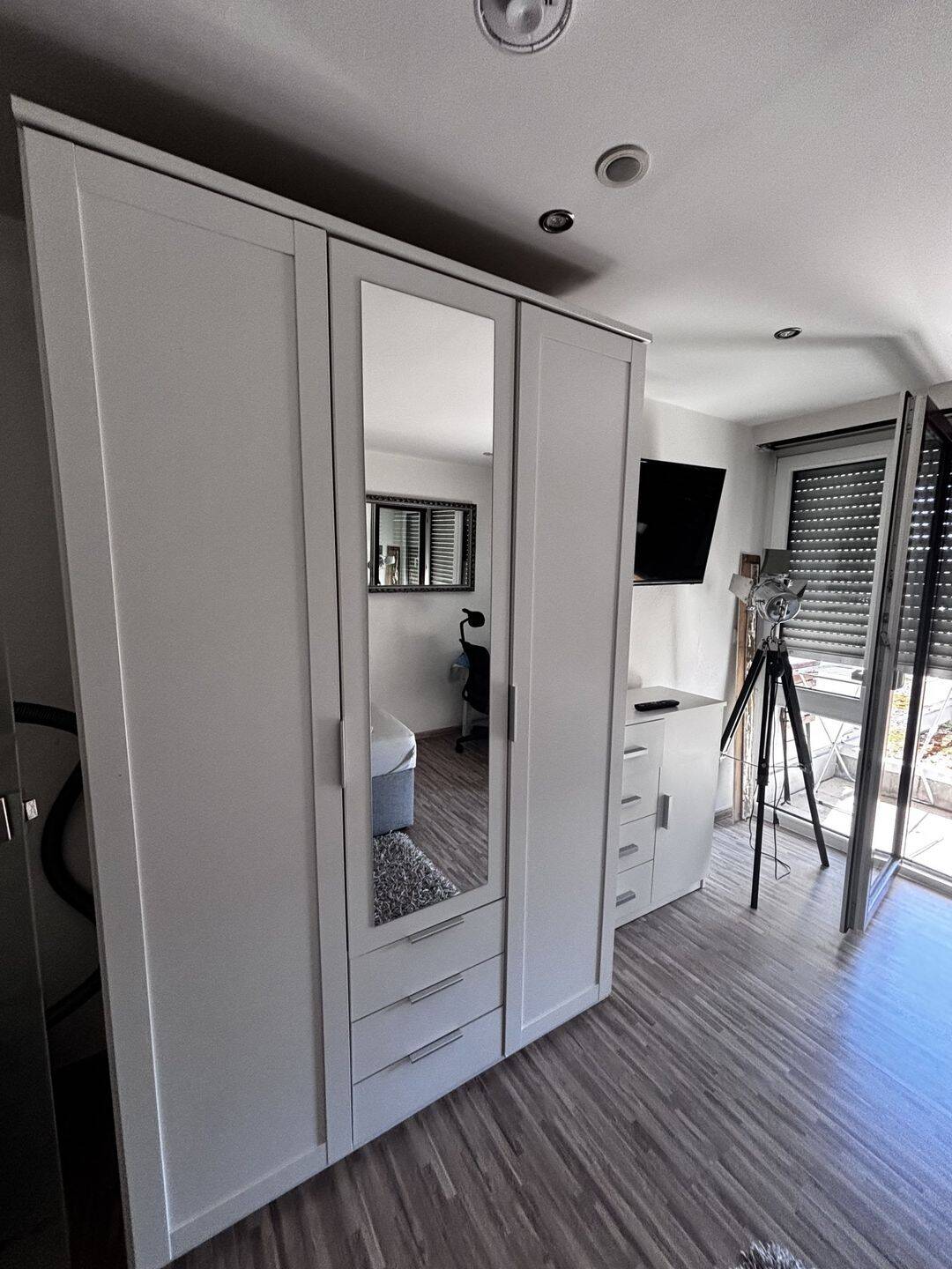 1-Zimmer/Appt. mit Balkon, 71384 Weinstadt