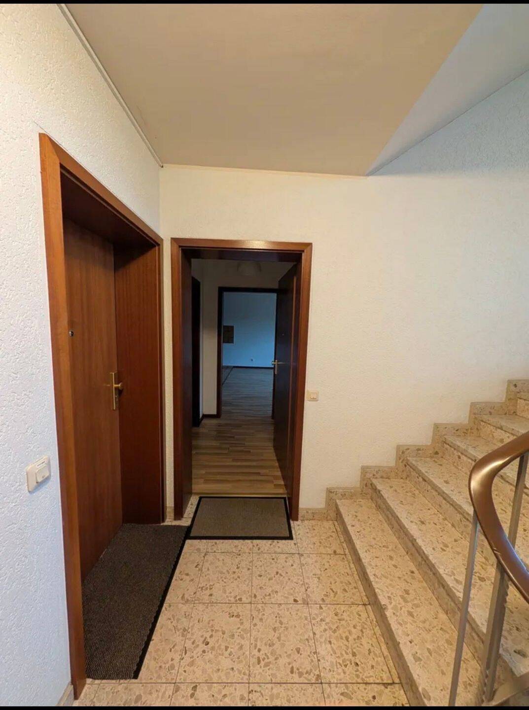 Bezugsfreie 1,5-Zimmer-Eigentumswohnung in Oberhausen mit Aufzug und Stellplatz, 46047 Oberhausen