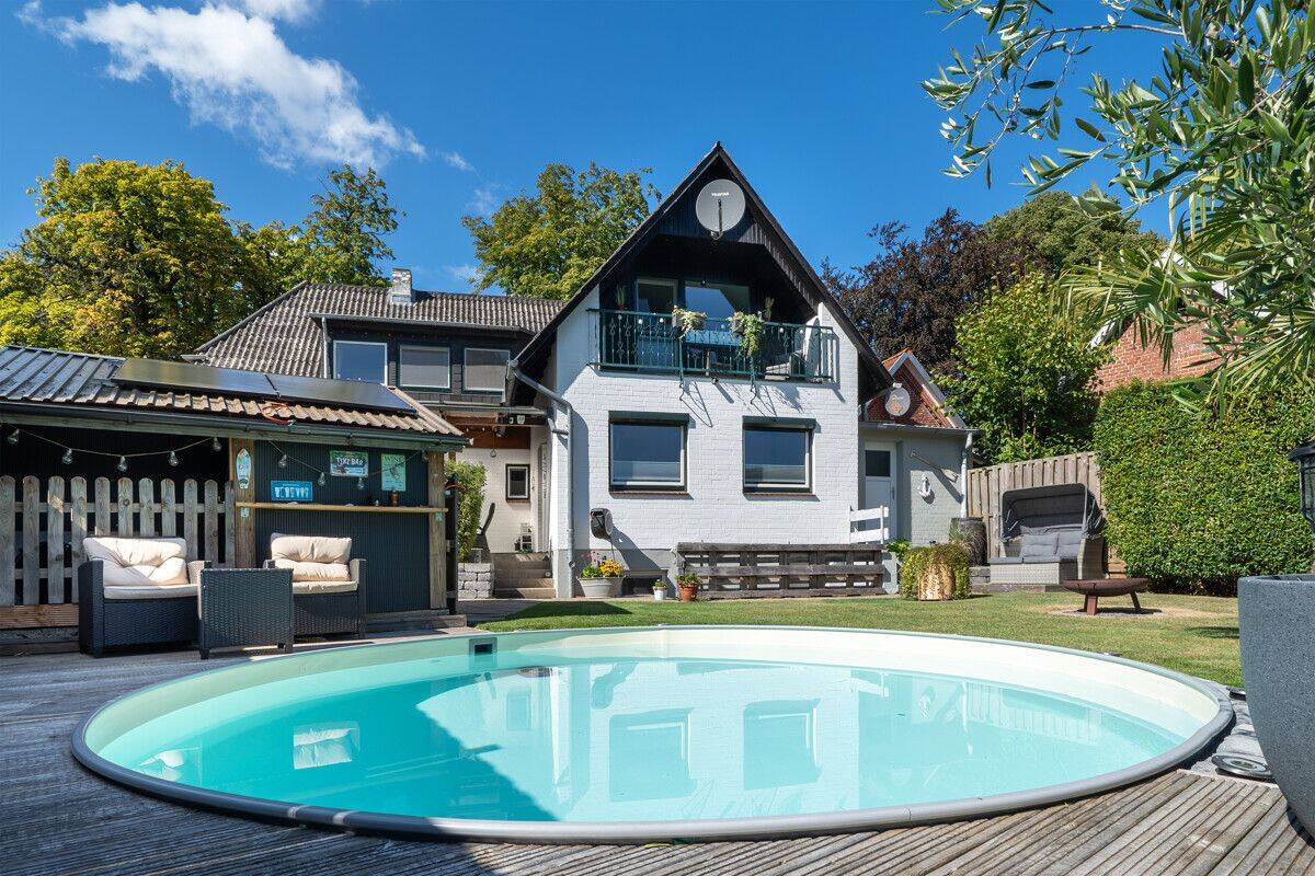 Ostseenahes Familienidyll mit Pool und viel Platz zum Leben, 24369 Waabs