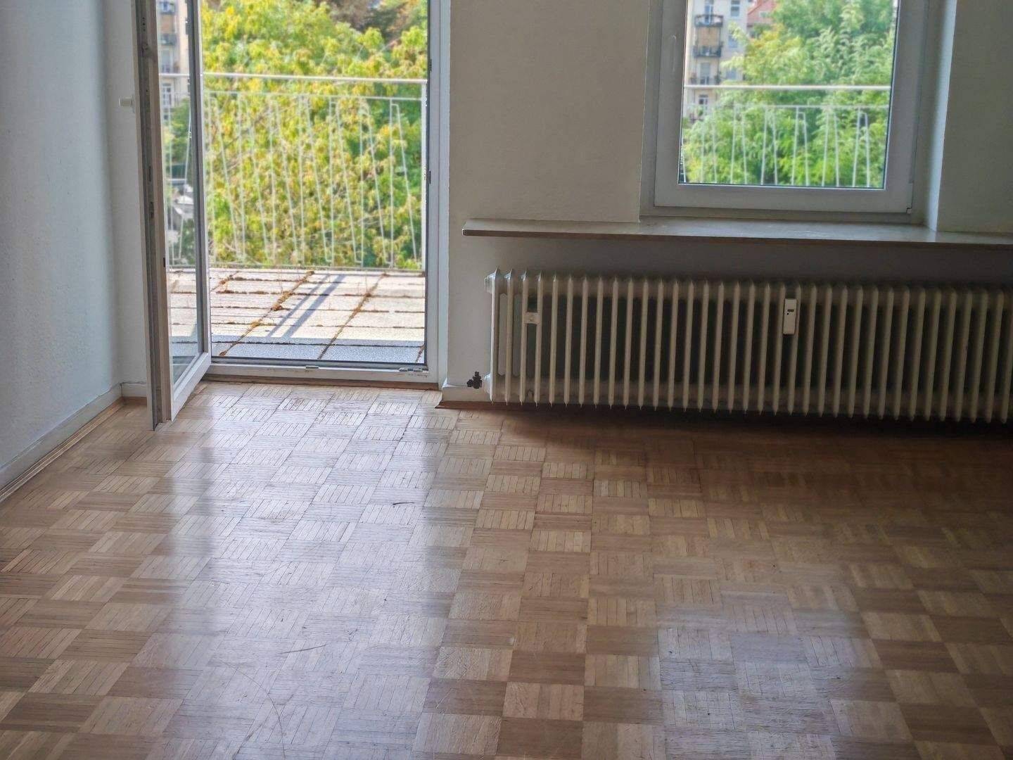 4ZW ALTBAUWOHNUN WANNENBAD DUSCHE KÜCHE GÄSTE WC PARKETT ZENTRAL ECKENHEIMER LANDSTR 3 LAUFNÄHE ZUR ZEIIL U 5, 60435 Frankfurt am Main