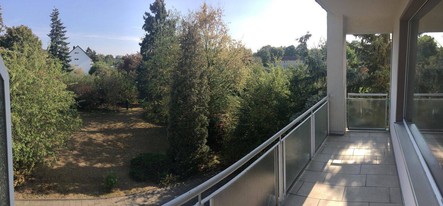 Helle 2-Zimmerwohnung mit Süd-Balkon und Blick ins Grüne, 40468 Düsseldorf (Derendorf Golzheim Lichtenbroich Stockum Unterrath)
