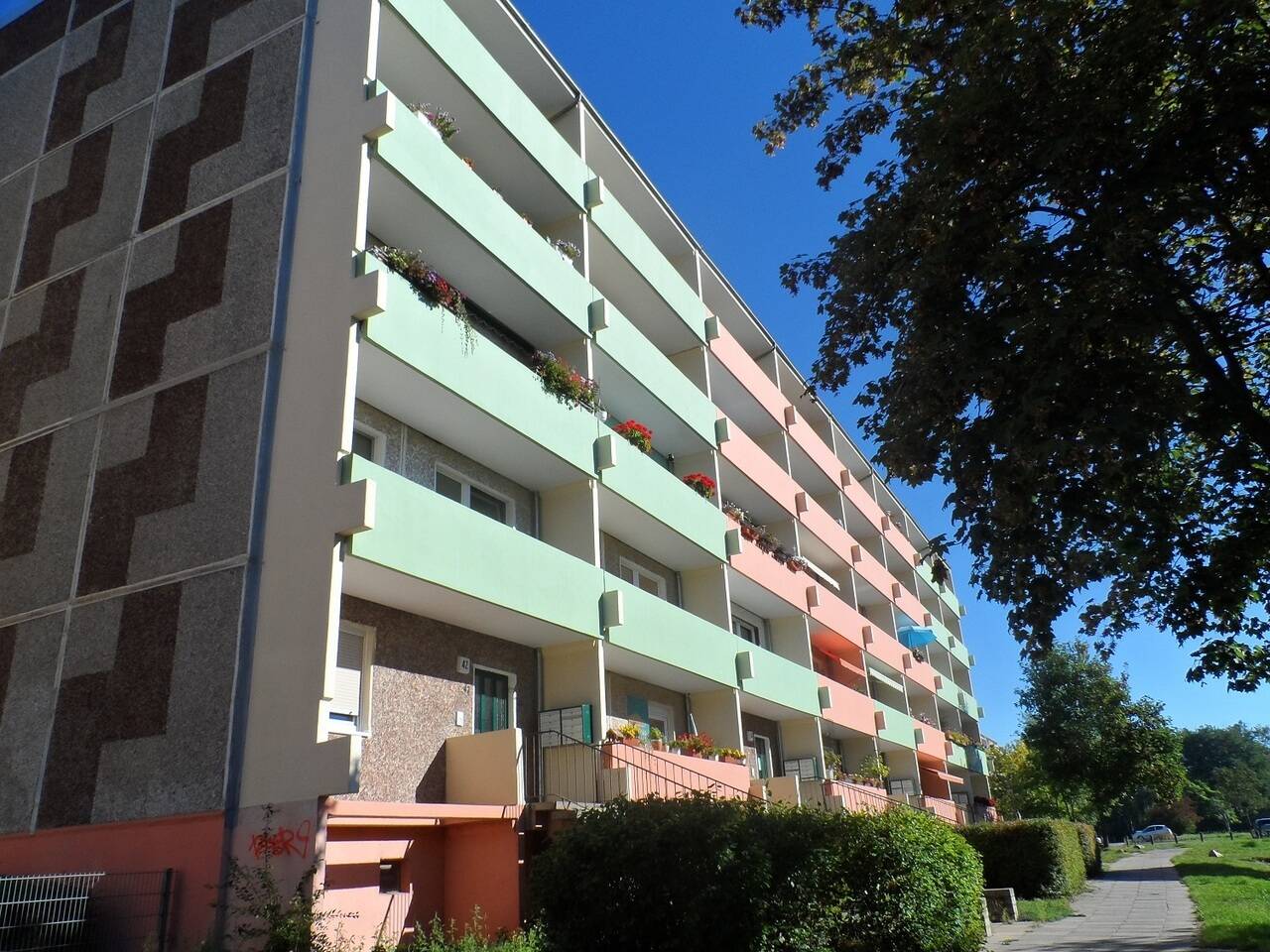WBG – bezugsfertige 1-Zimmerwohnung mit Dusche!