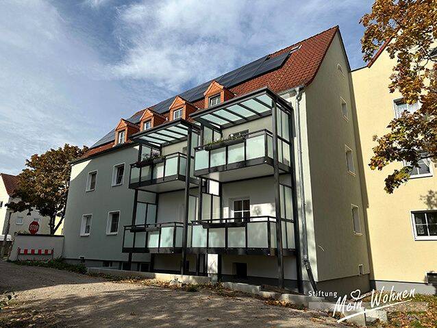 Schöne 1-Raumwohnung mit Balkon zu vermieten!, 6112 Halle (Saale)