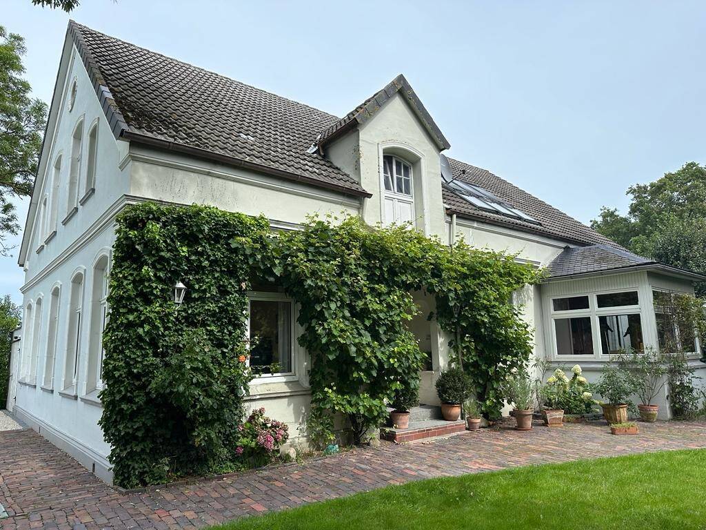 Viel Platz und Ruhe an Nordsee: Charmante Altbauvilla mit Blick über Felder und Wiesen, 26969 Butjadingen