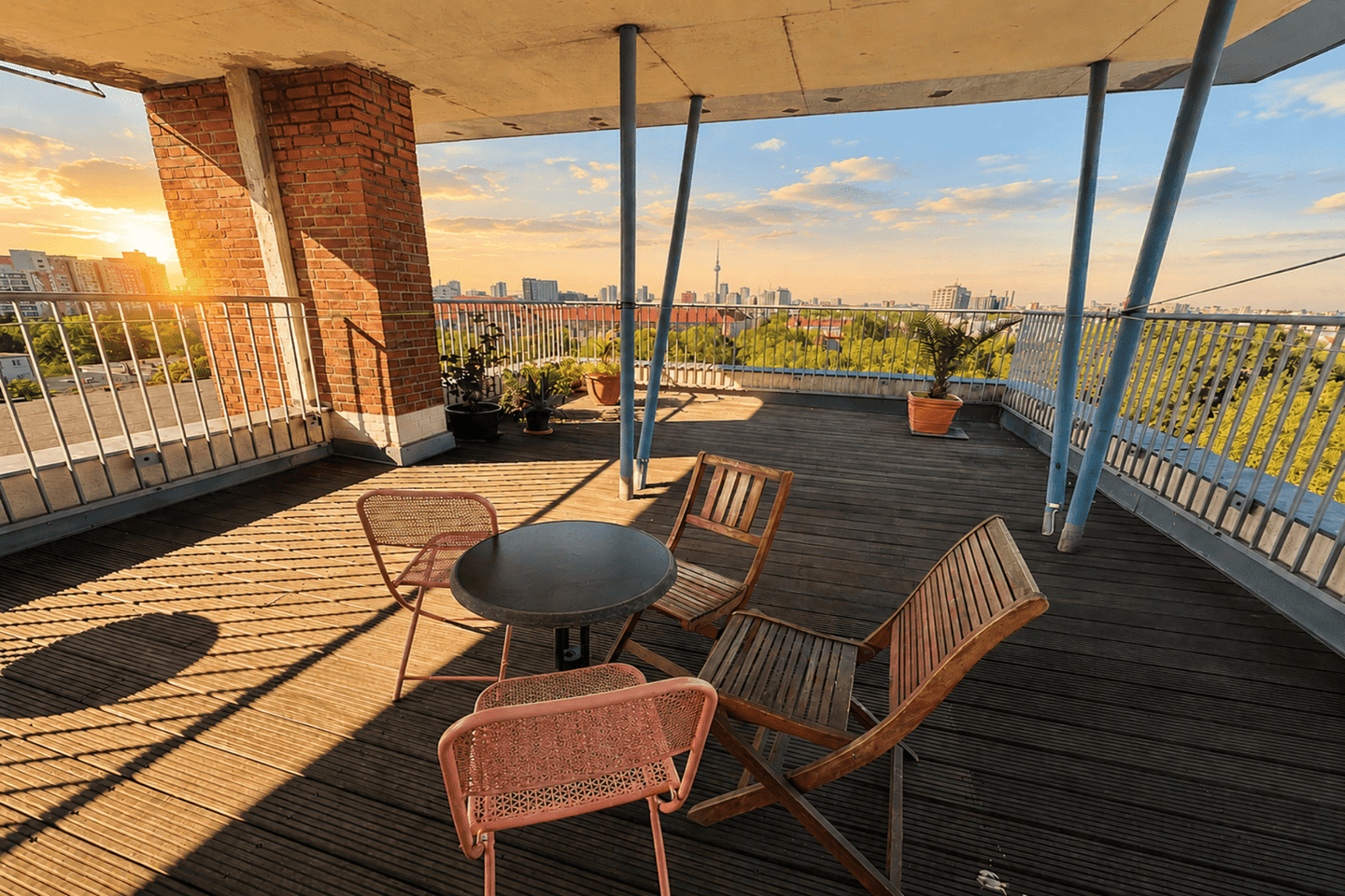 Ein Zuhause über den Dächern Berlins – Direkt am Landwehrkanal und fußläufig zum Bergmannkiez, 10961 Berlin (Friedrichshain-Kreuzberg Kreuzberg)