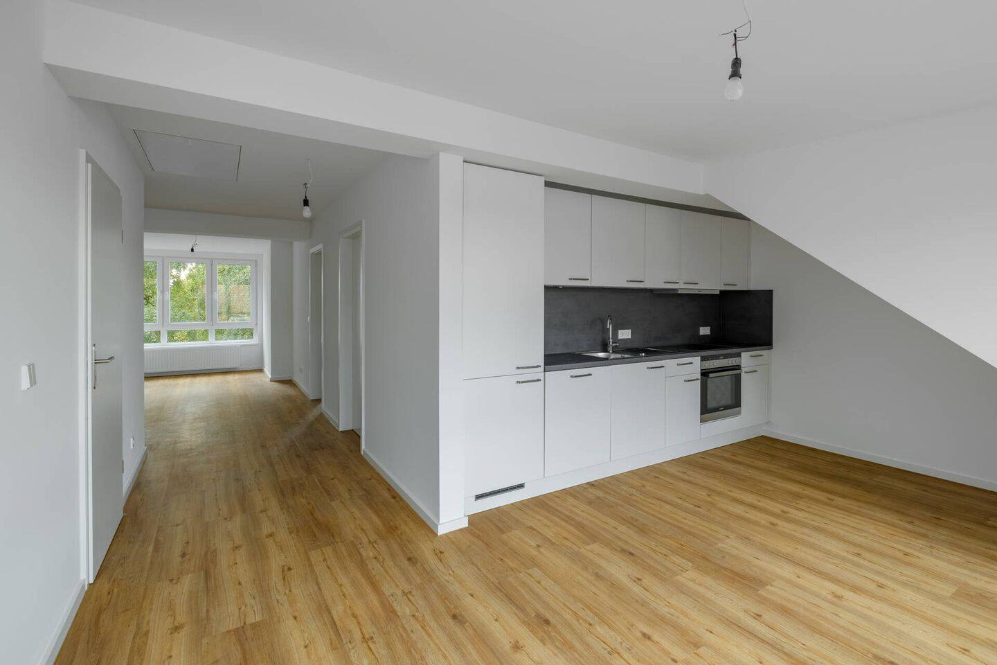 3-D-Rundgang! Neu ausgebautes DG! 2-Zi-Wohnung mit Einbauküche in Bramfeld | GLADIGAU, 22177 Hamburg (Wandsbek Bramfeld Steilshoop)