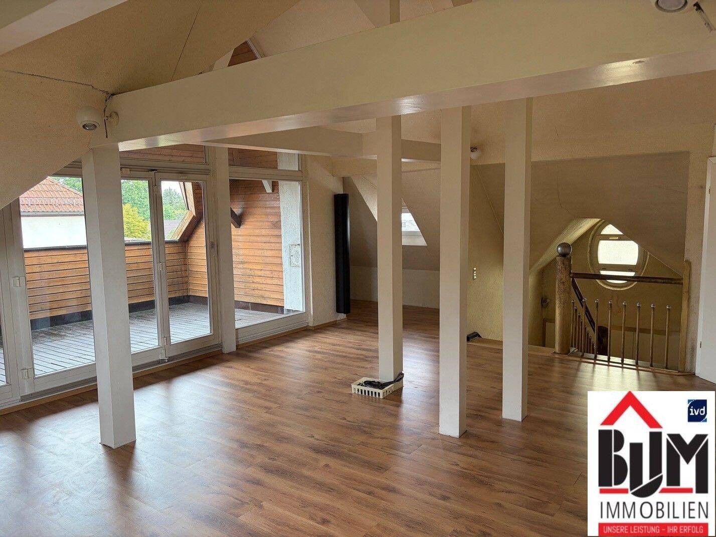 *Ideal für 2 Personen – N-Laufamholz – aussergewöhnlich – 4 Zimmer – Maisonette – Dachloggia*, 90482 Nürnberg (Freiland Laufamholz Mögeldorf Rehhof Unterbürg)