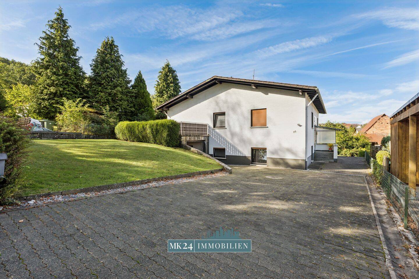 Familienglück mit Potenzial – Großzügiges Einfamilienhaus mit Garten in ruhiger Lage, 35444 Biebertal